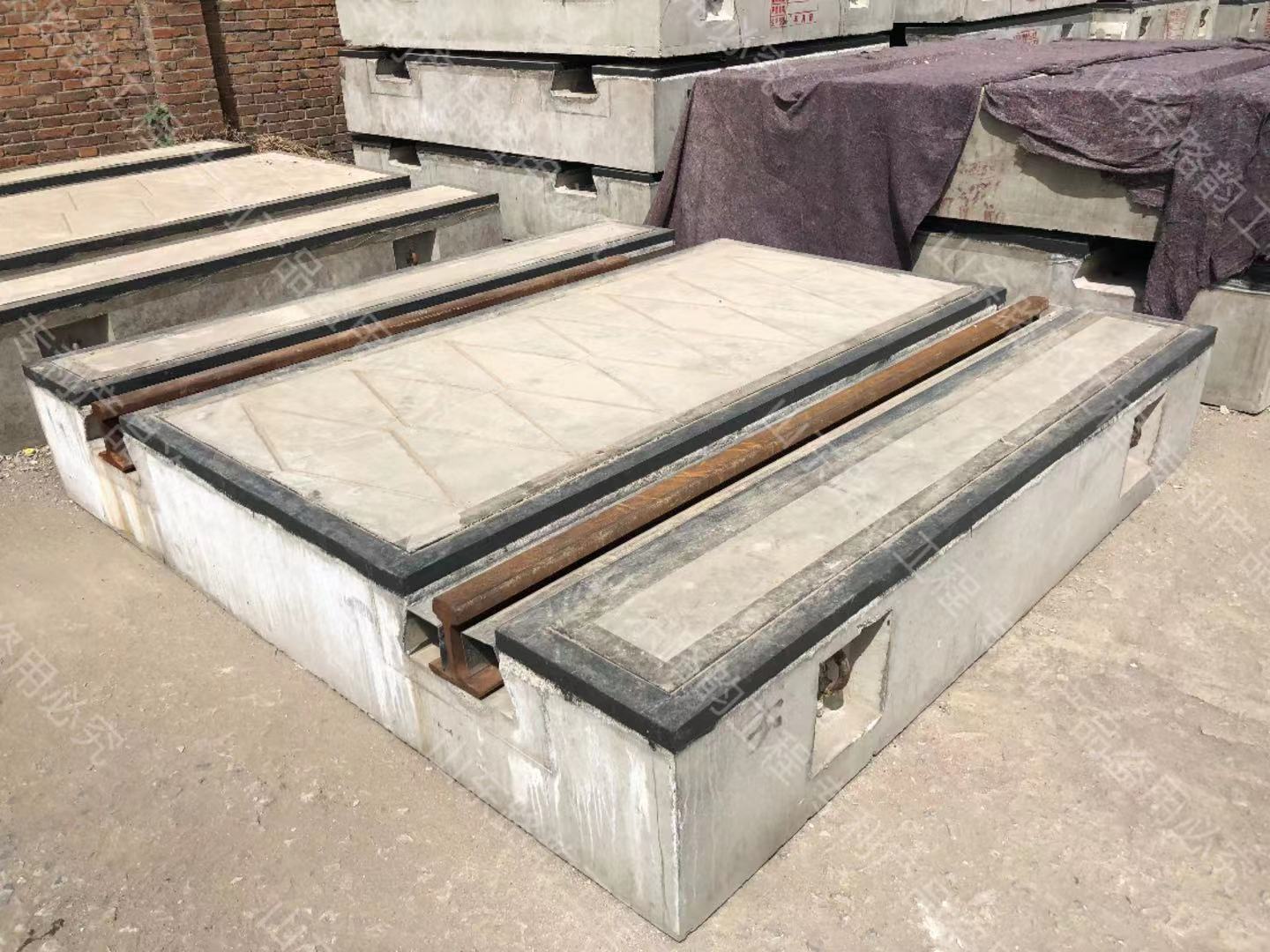 整体式道口板
